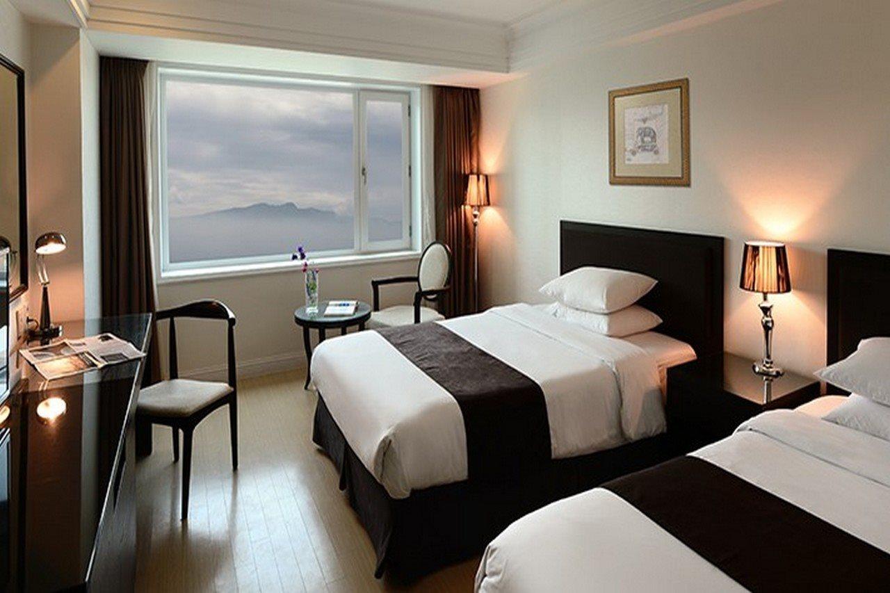 Oriental & Casino Hotel